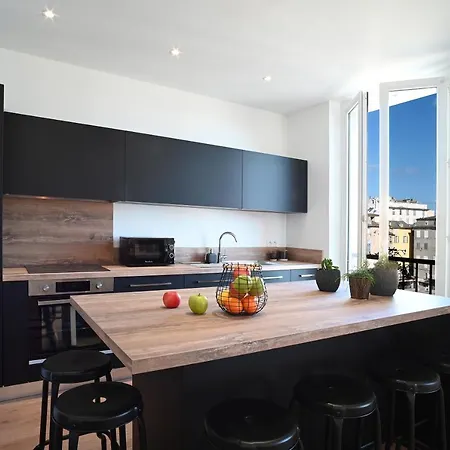 Apartment Sognu Di Matteu - Bel Entierement Climatise - Vue Mer, Vieux Port Bastia *